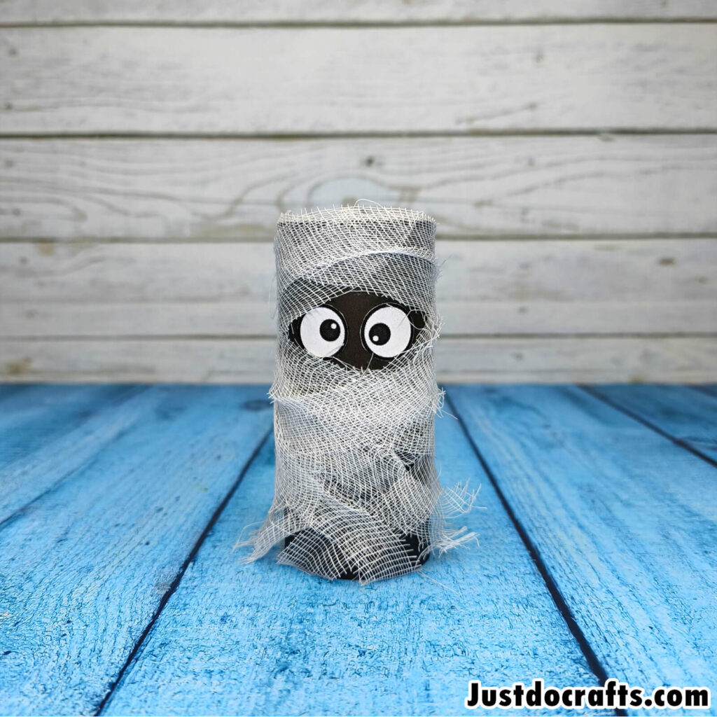 Mummy Toilet Paper Roll Craft (Free PDF printable template)