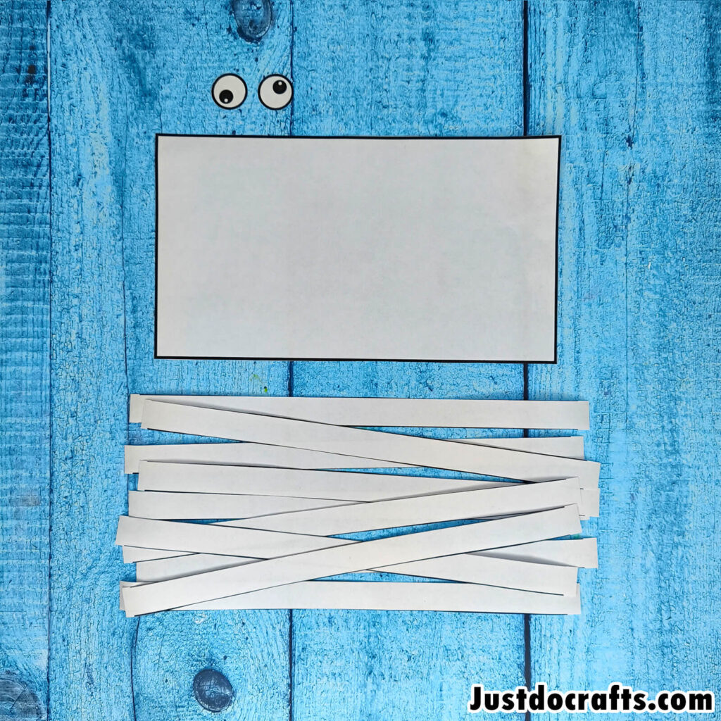 Mummy Toilet Paper Roll Craft (Free PDF printable template)